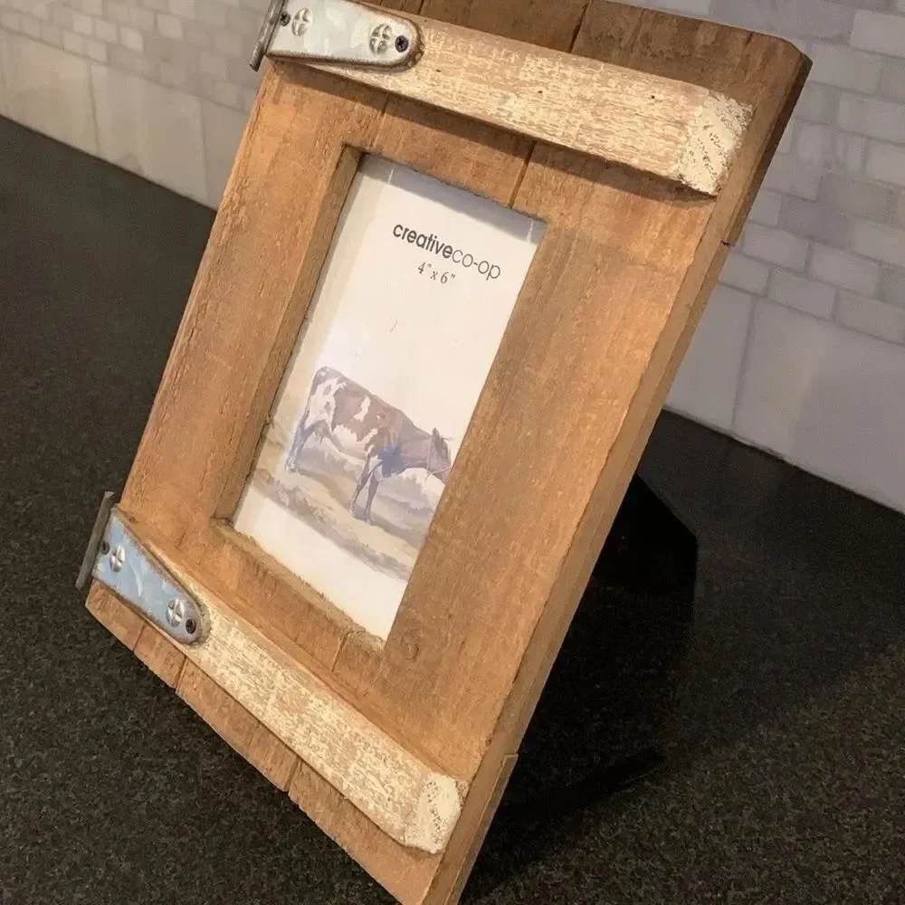 Rustic Barn Wood Photo Frame – 4x6 Handmade Farmhouse Reclaimed Barn Door Style